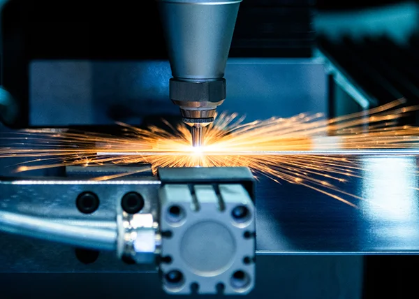 sheetmetal_iStock-2244007724_600x428.webp